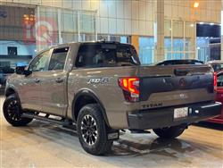 Nissan Titan